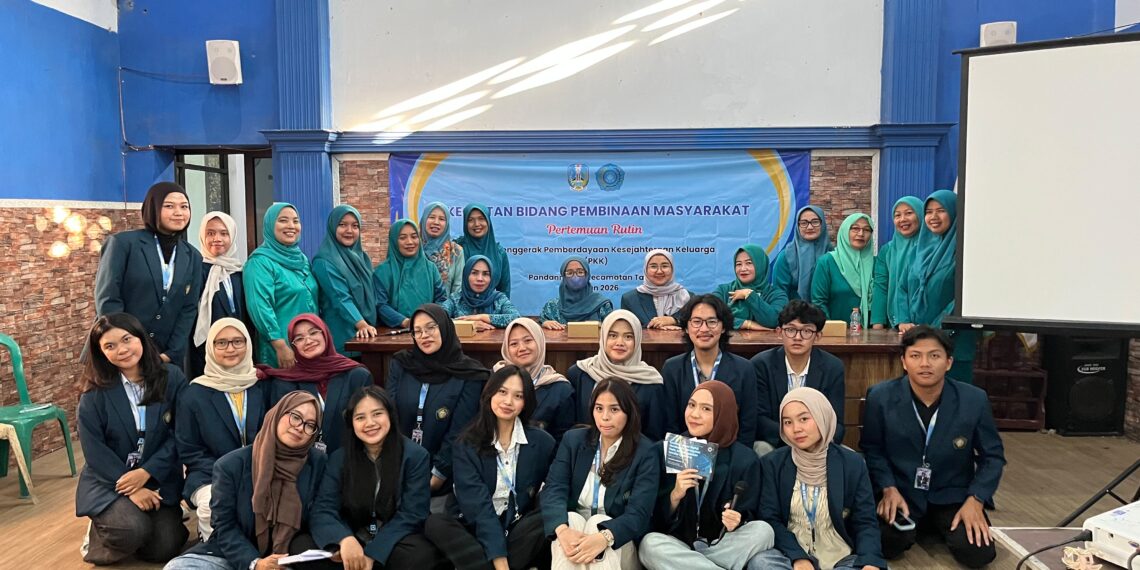 Mahasiswa FBD 13 Edukasi PKK Soal AI dan Hoaks