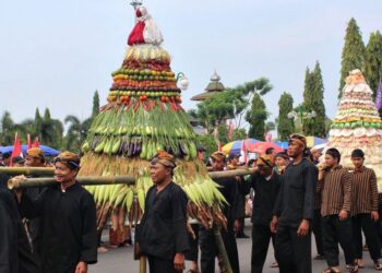 Kenapa Gunungan Jadi Tradisi Maulid Nabi?