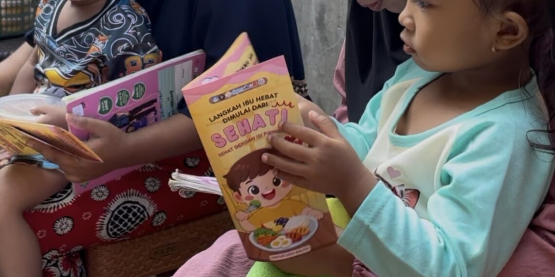 Program SEHATI : MMD UB Edukasi Ibu Balita tentang Gizi Seimbang di Desa Langlang