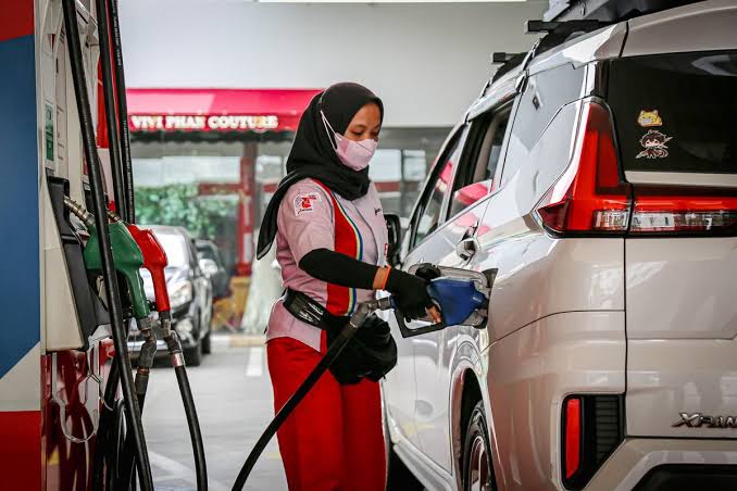 Pertamina Turunkan Harga Pertamax, Pertalite dan Biosolar Tetap