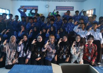 Mahasiswa UM Bangun Mimpi Pelajar Desa