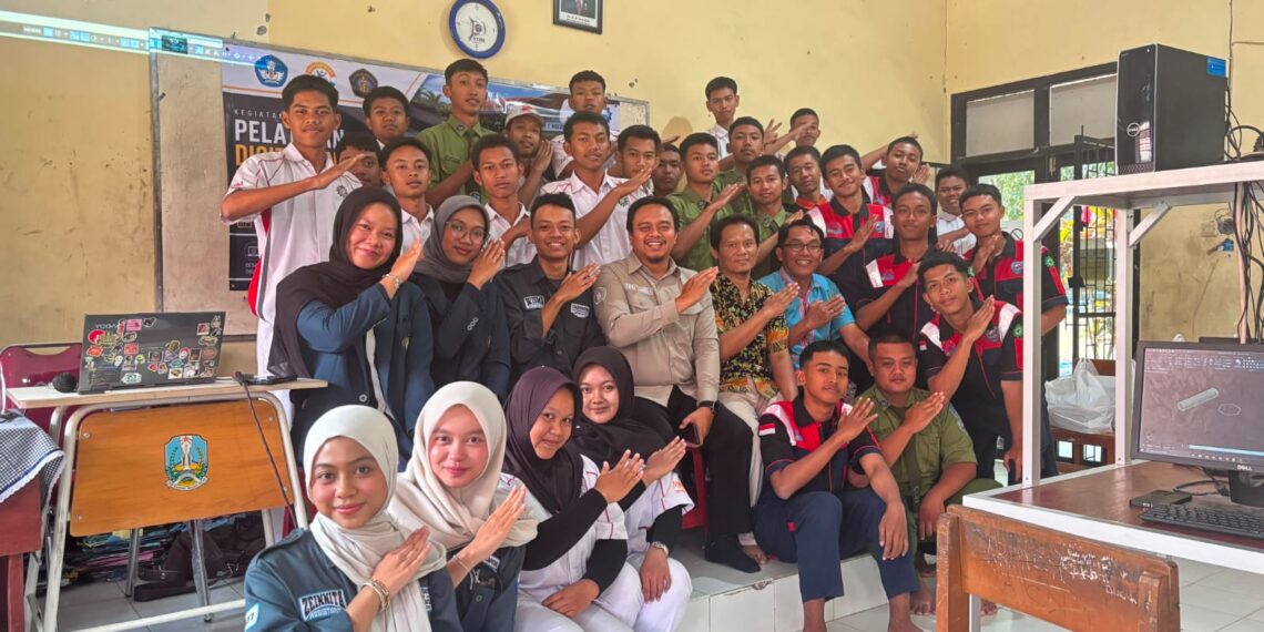 Pelatihan AutoCAD Dorong Kompetensi Guru dan Siswa SMK 1 Nglegok
