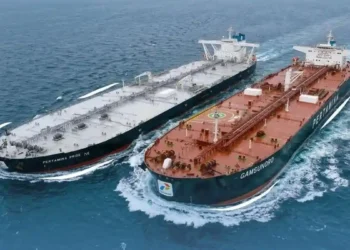 Selat Hormuz Kembali Dilalui 17 Juta Barel Minyak