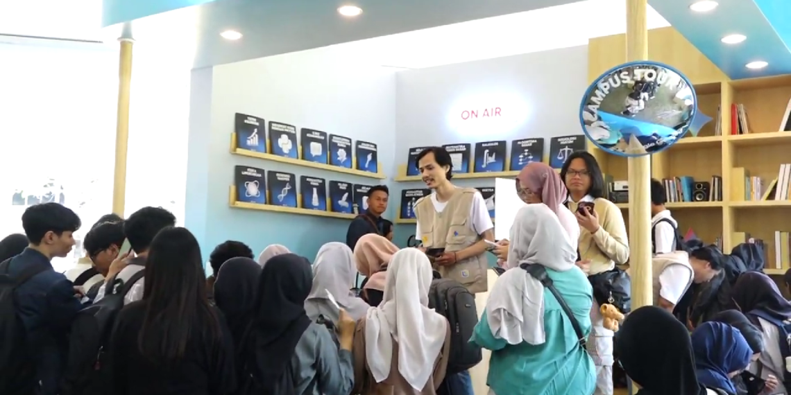 Antusias Mahasiswa UB Berburu Stamp di Google Gemini Campus Tour