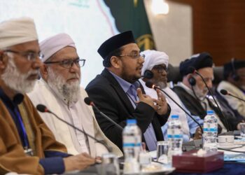 Dosen HI UB Bertemu Menlu Iran di Forum Persatuan Islam