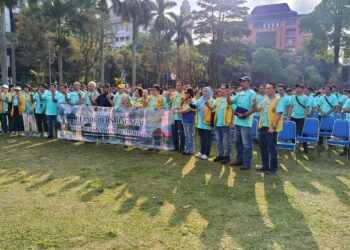 Libatkan 500 Relawan, UB dan Lions Club Bersihkan Sungai di Kota Malang