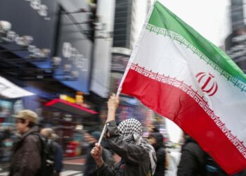 Ekonomi Iran Tertekan, Rial Anjlok dan Ekspor Minyak Terganggu