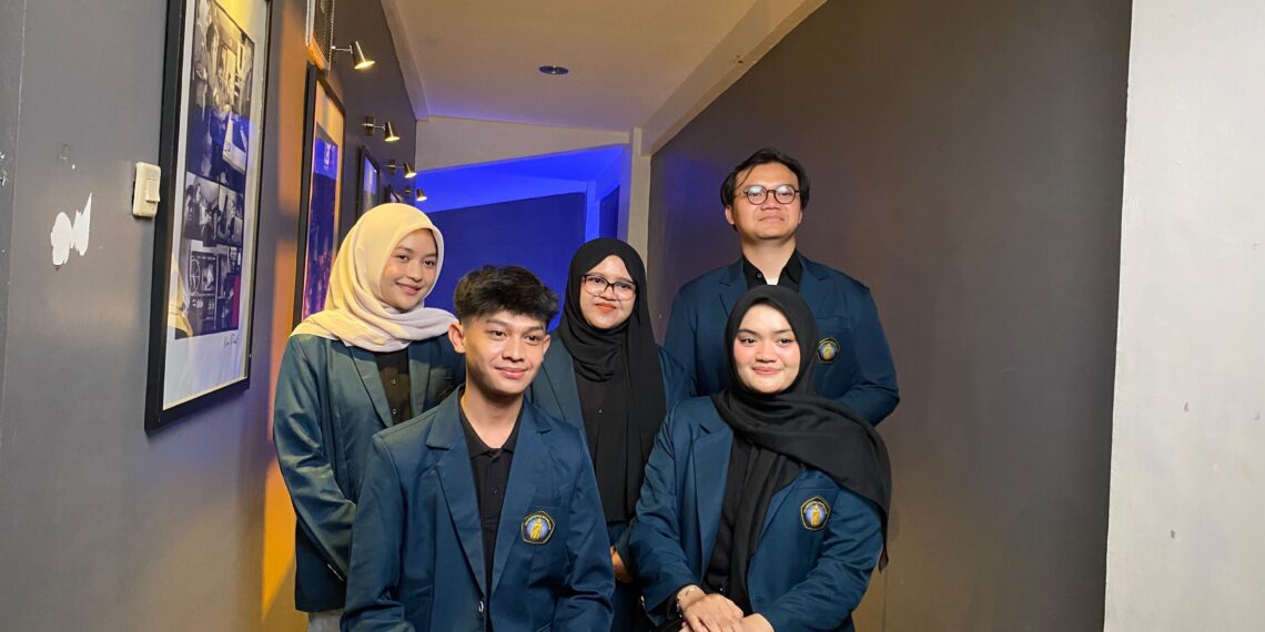 Mahasiswa UB Kembangkan Agrising, Pertanian Indoor Berbasis AI dan Energi Bersih