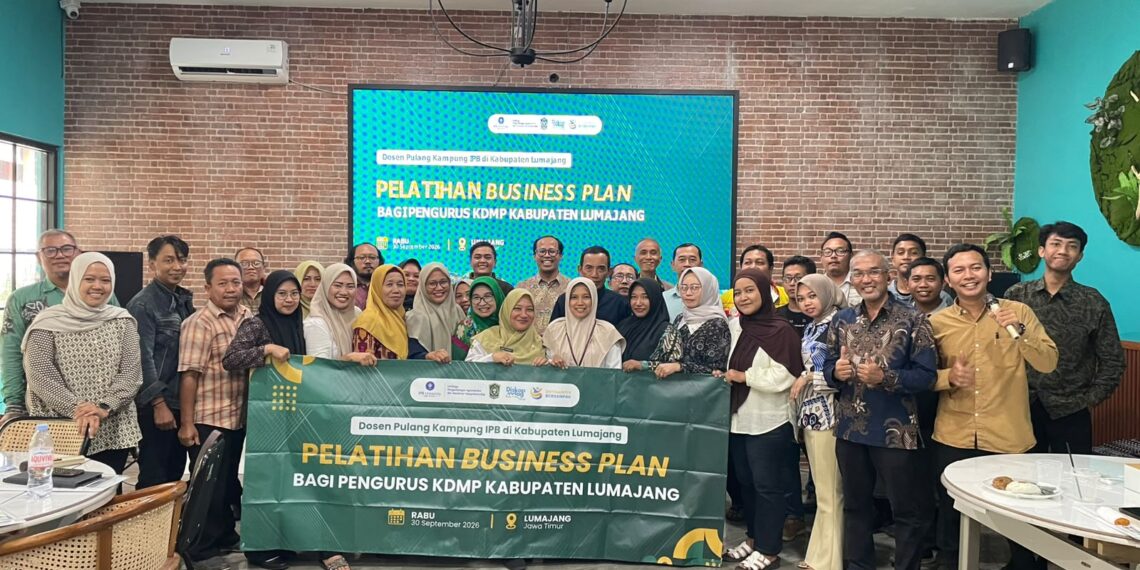 Dosen Pulang Kampung IPB Dorong KDMP Lumajang Ubah Business Plan Jadi Usaha Nyata