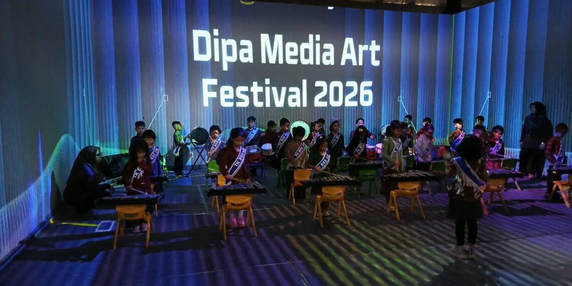 Drumband TK BSS UB Tampil di Dipa Media Art
