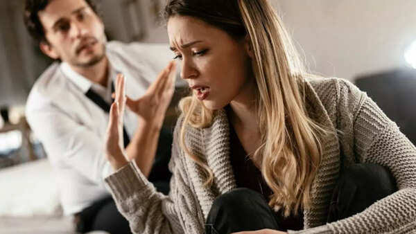 Mengenal Mankeeping, Saat Perempuan Menjadi “Manajer Emosional” Pasangan
